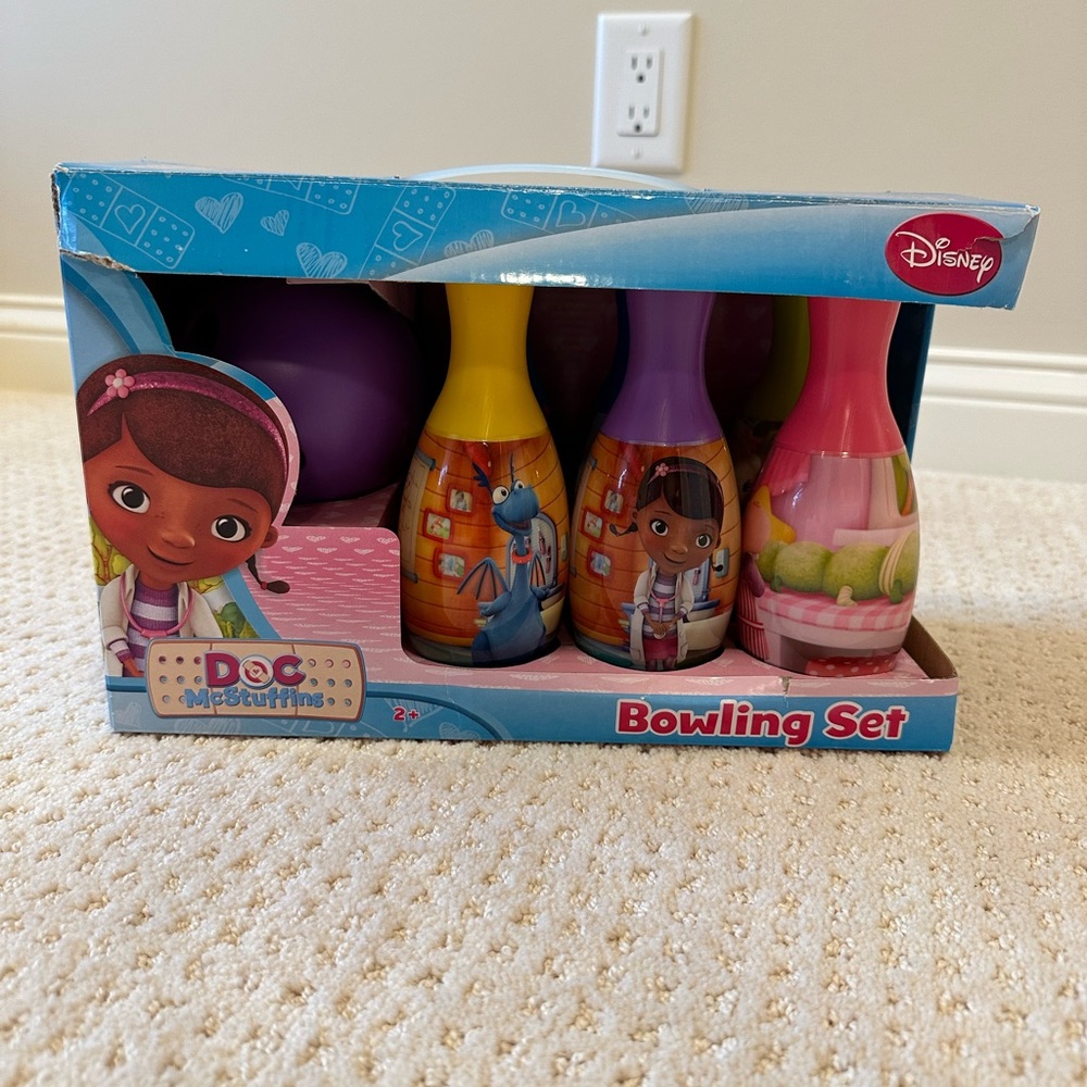 Kids Doc McStuffins Bowling Set